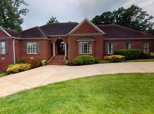 1307 Fox Chase Dr, Paris, TN 38242