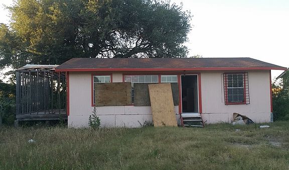 5th image of 2410 Royal Oaks Dr