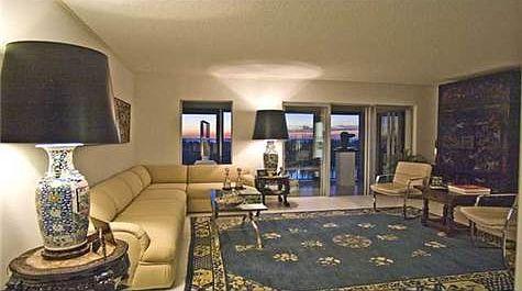 3rd image of 555 SE 6th Ave APT 8C
