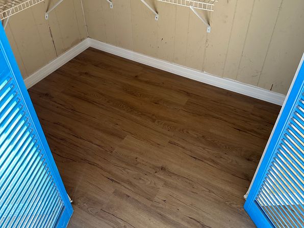 6180 SW Pensacola Ave