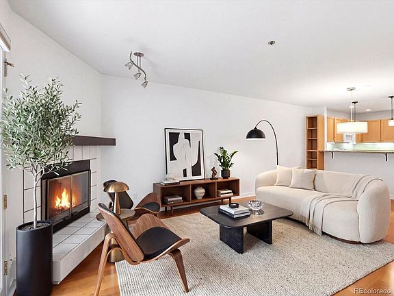 3rd image of 315 Arapahoe Avenue #202