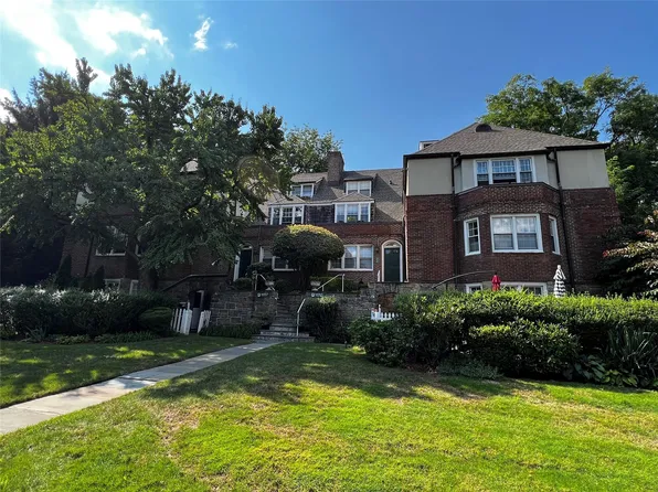 7 Sentry Place #2C, Scarsdale, NY 10583