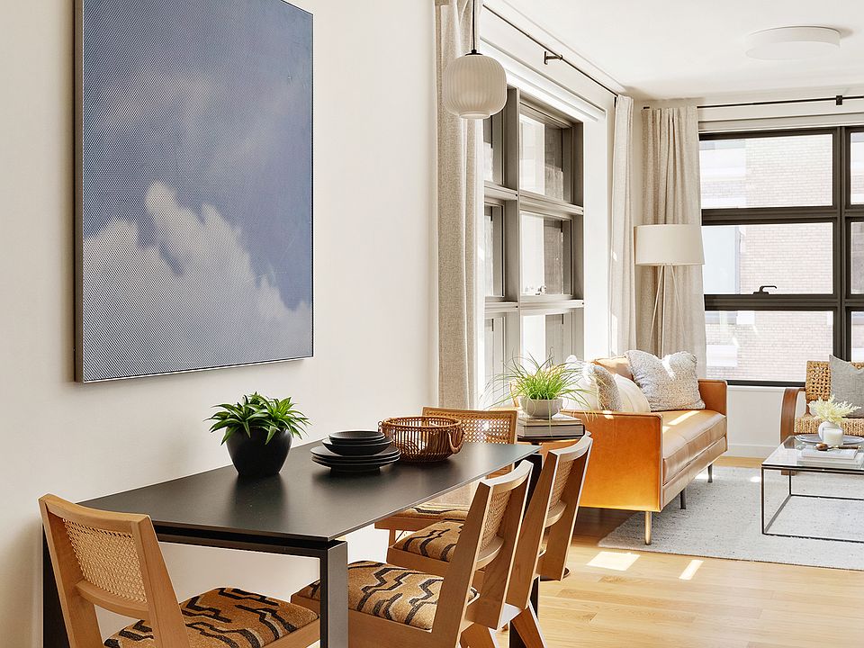 1st image of 547 W 47th St Room 409