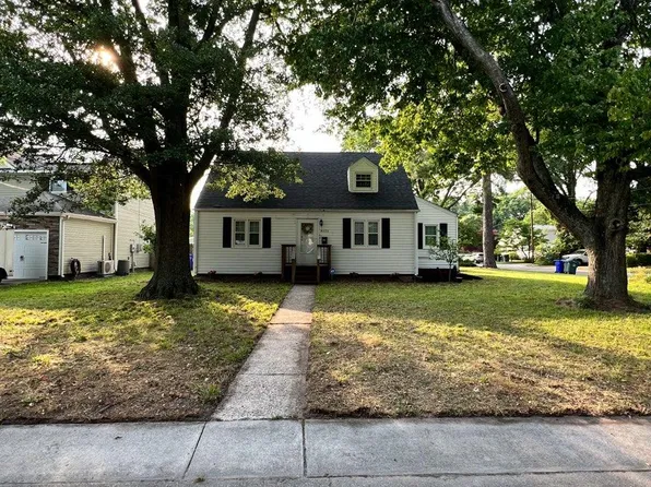 8025 Crescent Rd, Norfolk, VA 23505