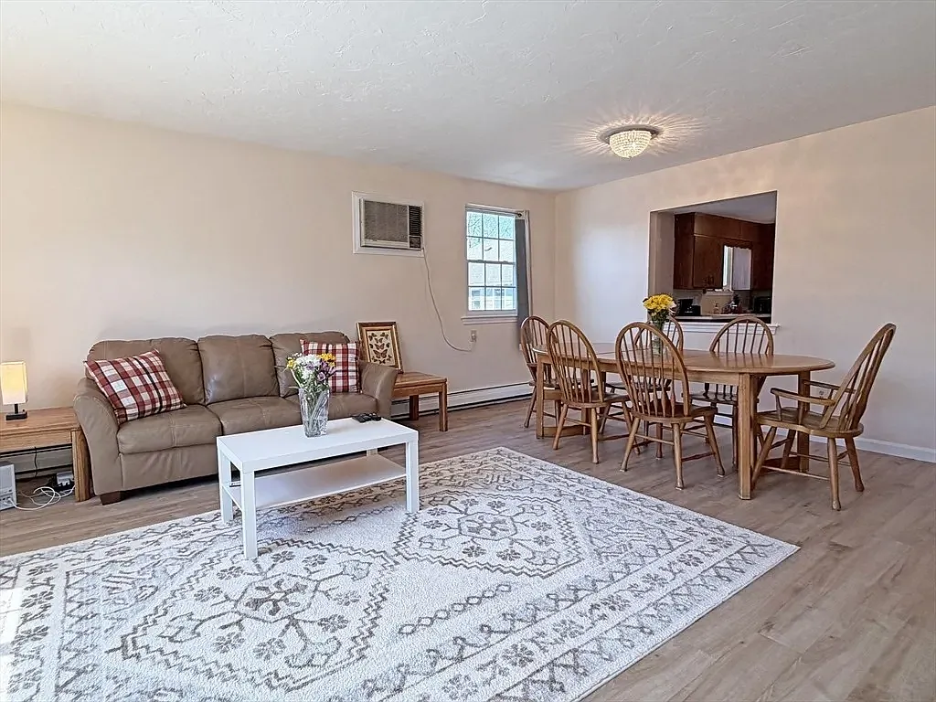 2 bed, $3,600 — Photo 3