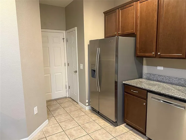 12030 Silverlake Park Dr — Photo 5