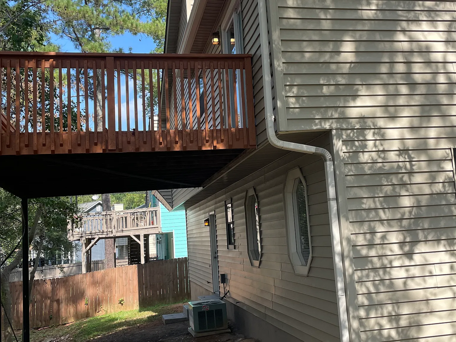 4 bed, 2200 sqft, $2,500 — Photo 4