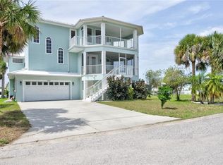 7352 Gulf Way, Hudson, FL 34667