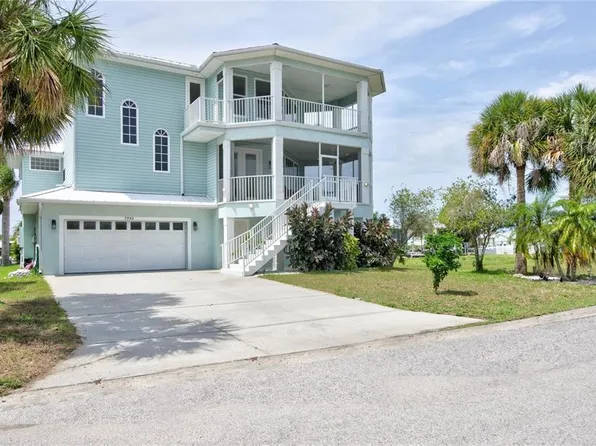 7352 Gulf Way, Hudson, FL 34667