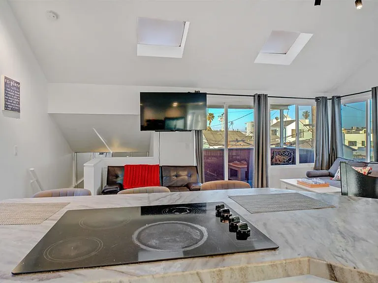 3715 Mission Blvd — Photo 6