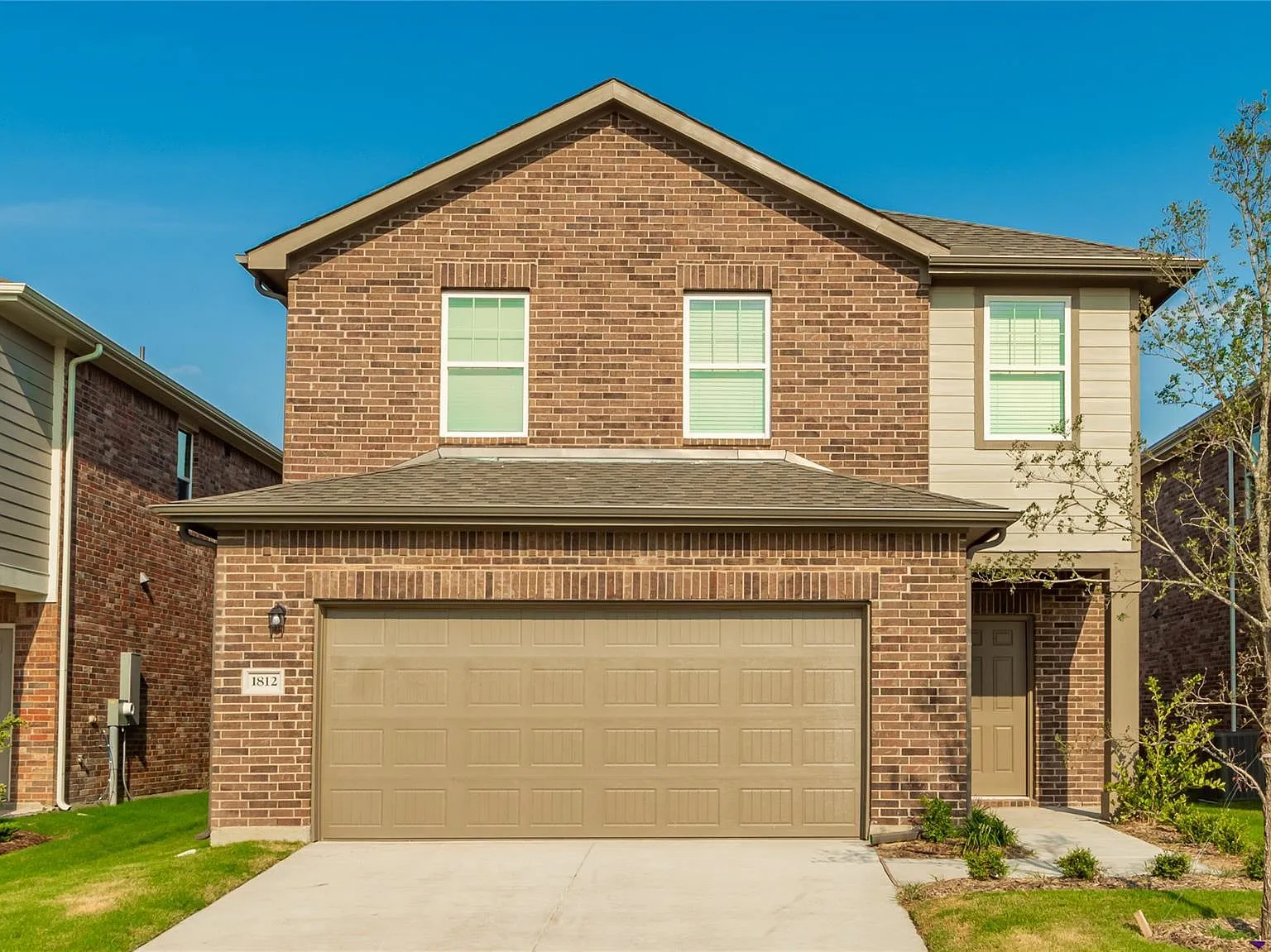 4 bed, 2260 sqft, $2,290 — Photo 1
