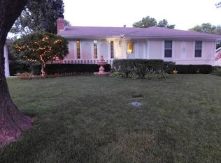 608 SW 24th St, Blue Springs, MO 64015