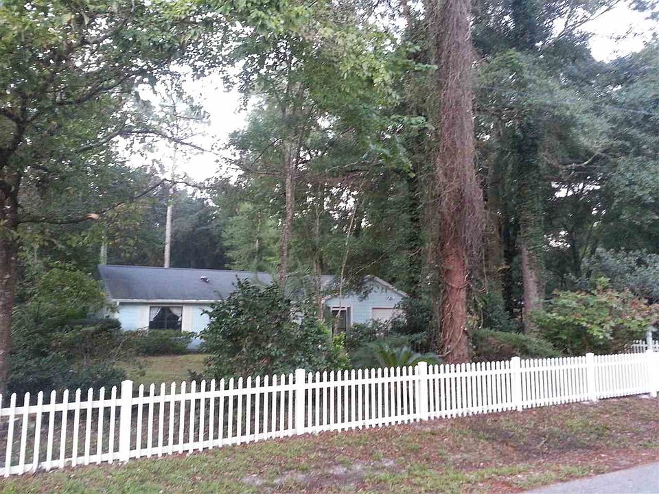 2nd image of 2228 Hickory Ct