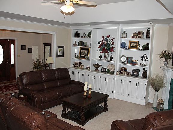 5th image of 299 Bell Brook Dr