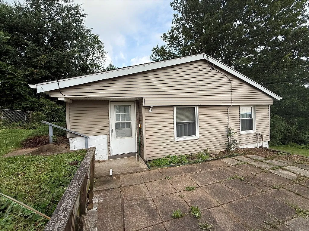 12010 Kerr Rd photo 1