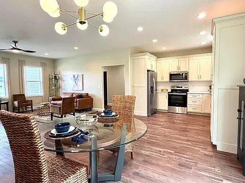 3 bed, 1500 sqft, $2,400 — Photo 4