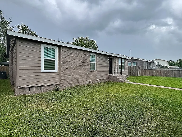 3 Becca Ct #B — Photo 1