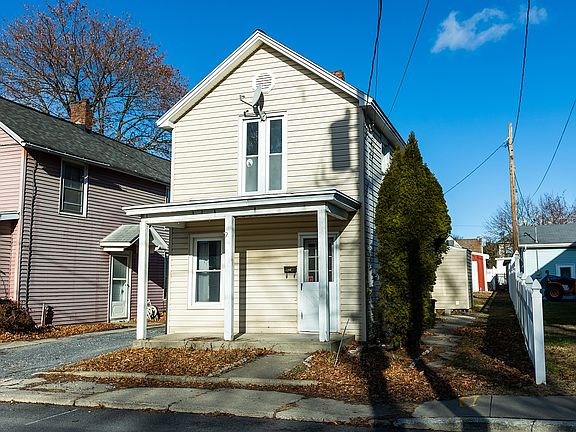 2nd image of 512 Grand St