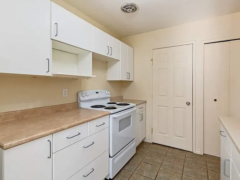 130 Mount Pleasant Dr #1 — Photo 14