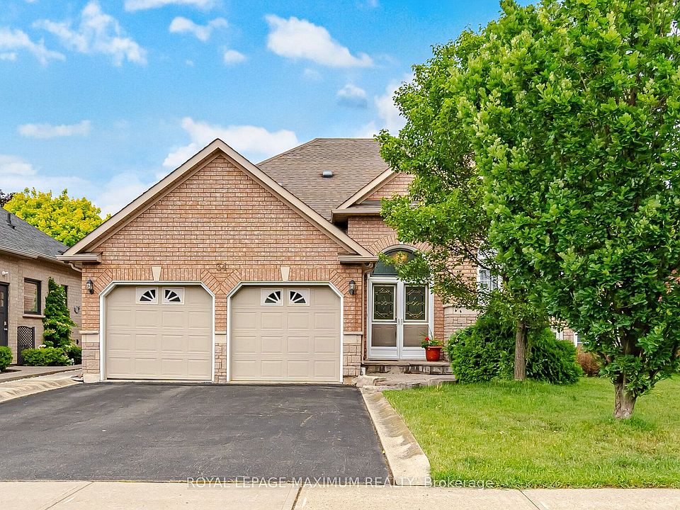 1st image of 34 Kirkwood Cres