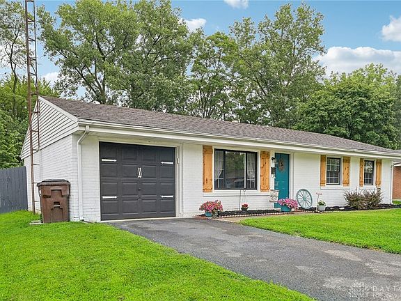 5th image of 431 Amsterdam Dr