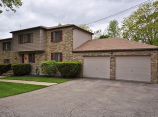 40 Upland Rd, Natick, MA 01760