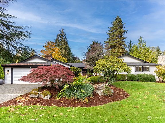 3rd image of 3227 96th Avenue NE