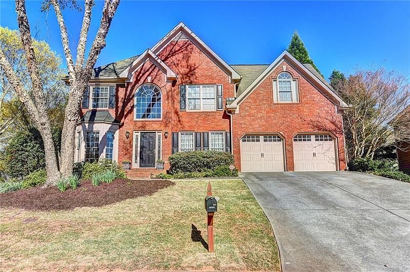 1st image of 290 Chandler Pond Dr