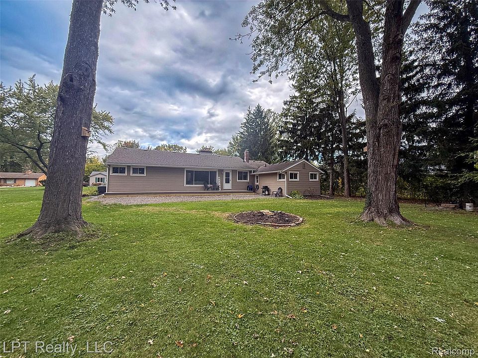 21600 Holly St, photo 2