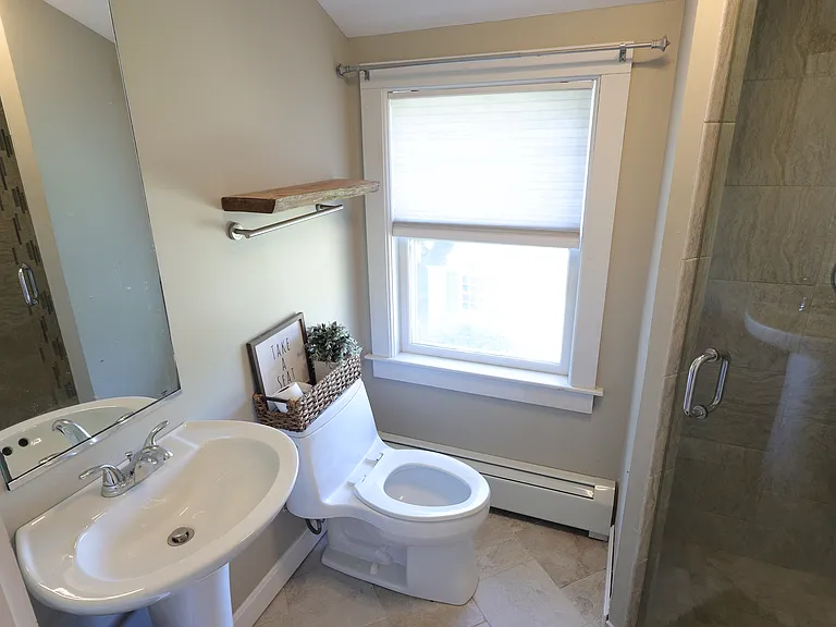 24 Pine Hill Ave #2 — Photo 7