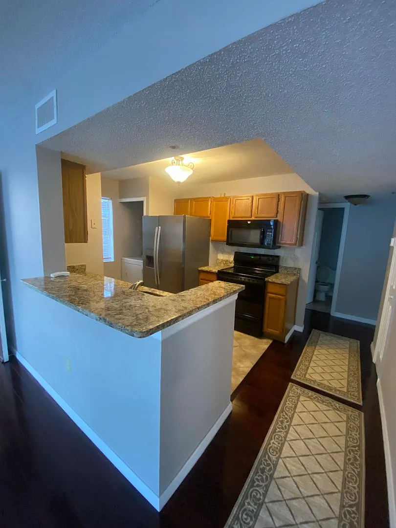 Gorgeous 3 Bedroom 2 Bath Will Not Last ( First Floor ) - Hidden Springs Condominiums — Photo 4
