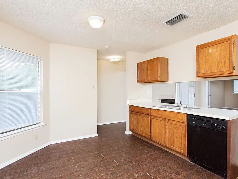 6339 Village Clb — Photo 11