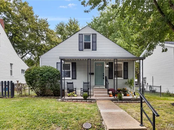 924 N Benton Ave, Saint Charles, MO 63301