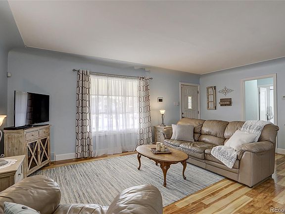 4th image of 2817 W 1st Ave