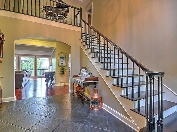 4th image of 3617 Honeywood Dr