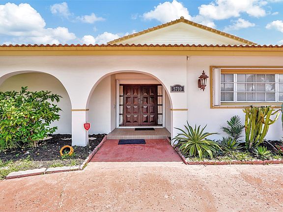 2nd image of 5710 S Travelers Palm Lane