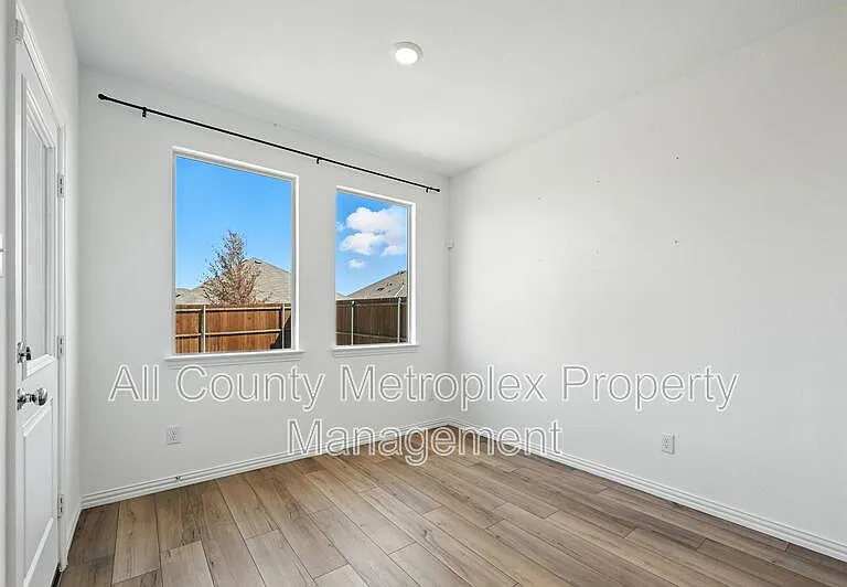 3008 Chinkapin Ln — Photo 12