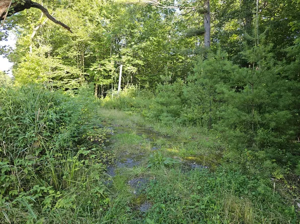 814 Main Street, Sumner, ME 04292