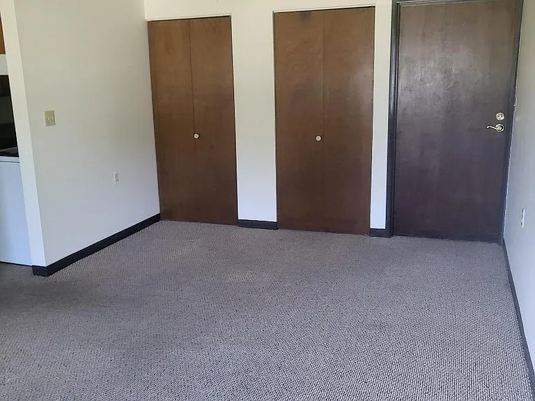 109 3rd Ave #B24 — Photo 3