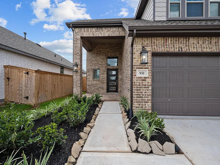 932 Malibu Shore Ln — Photo 3