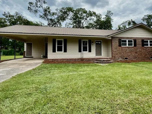 112 Catherine St, Fitzgerald, GA 31750