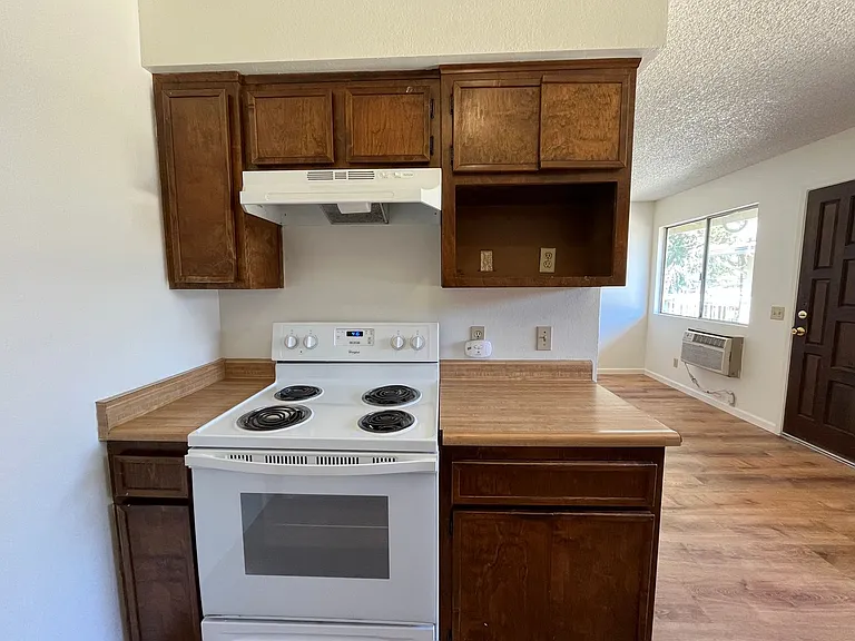 3041 Spring St — Photo 10