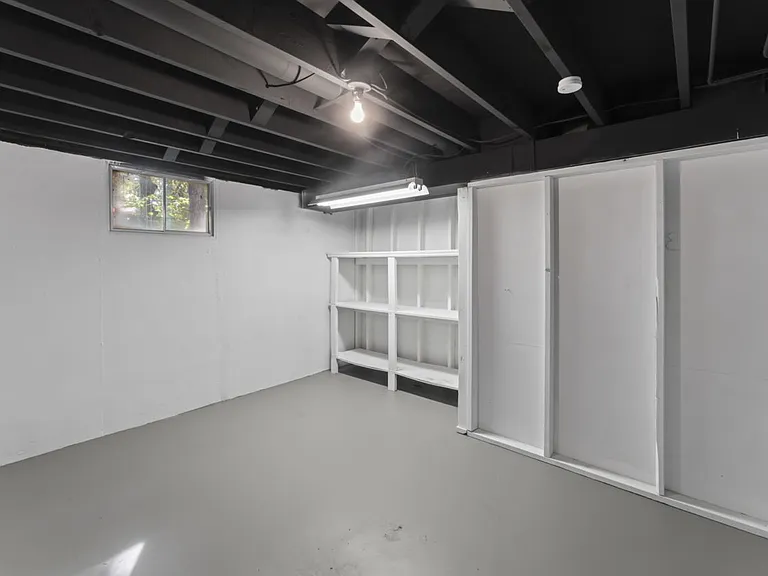 2209 E 125th St — Photo 33