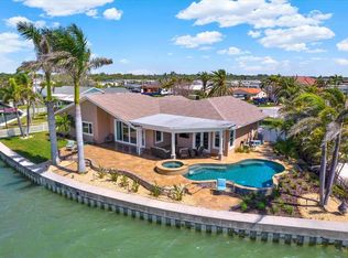 11689 Grove St, Seminole, FL 33772