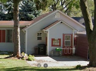 6S371 4th St, Eola, IL 60519