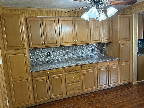 4th image of 28 Campbell Cemetery Rd