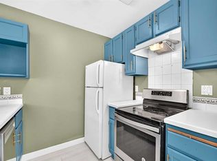 208 E Grier Ter NE #1, Calgary, AB T2K5Y7