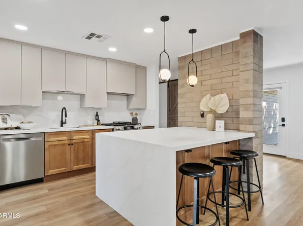 1322 E CATALINA Drive, Phoenix, AZ 85014