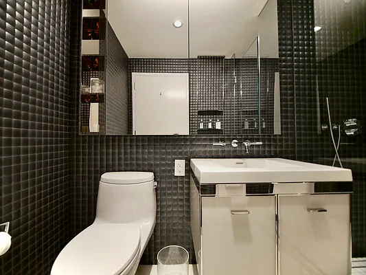 Rented by Extell Marketing Group LLC | media 41