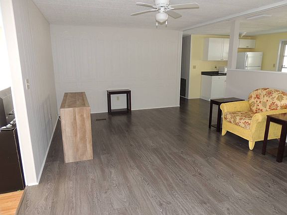 4th image of 7903 Buena Vista Dr N